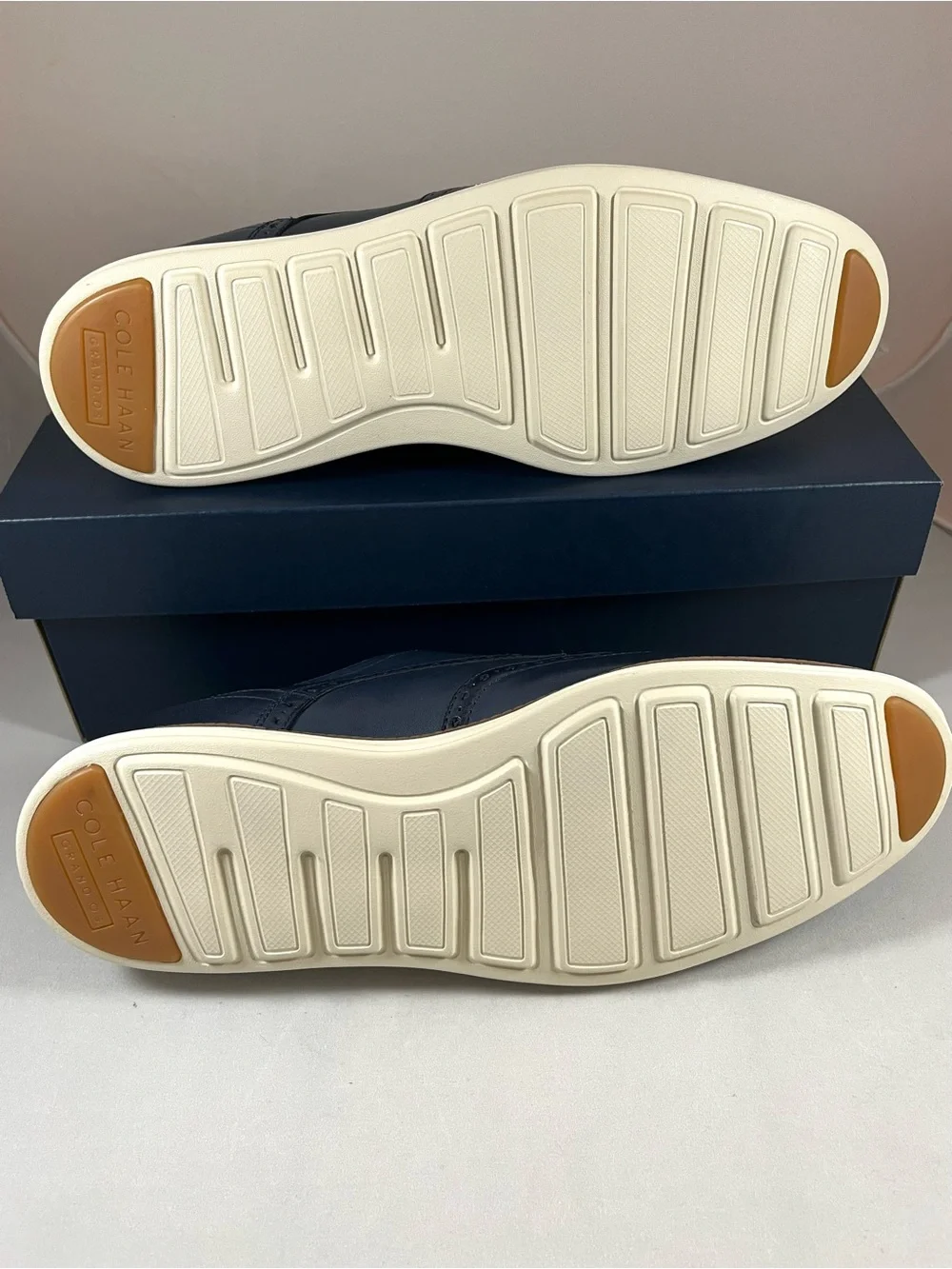 NIB Cole Haan Original Grand Shortwing Navy Leather Oxford with Ivory Sole